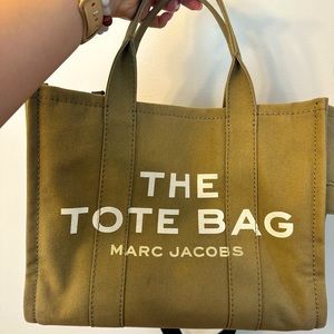 Marc Jacobs Tote in green
